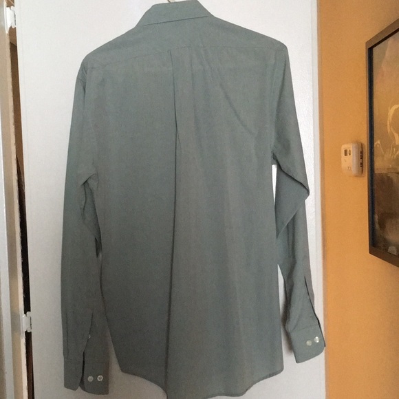 Men’s formal button down - Picture 3 of 3